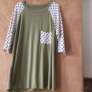 Olive and polka dot 3/4 sleeve shirt